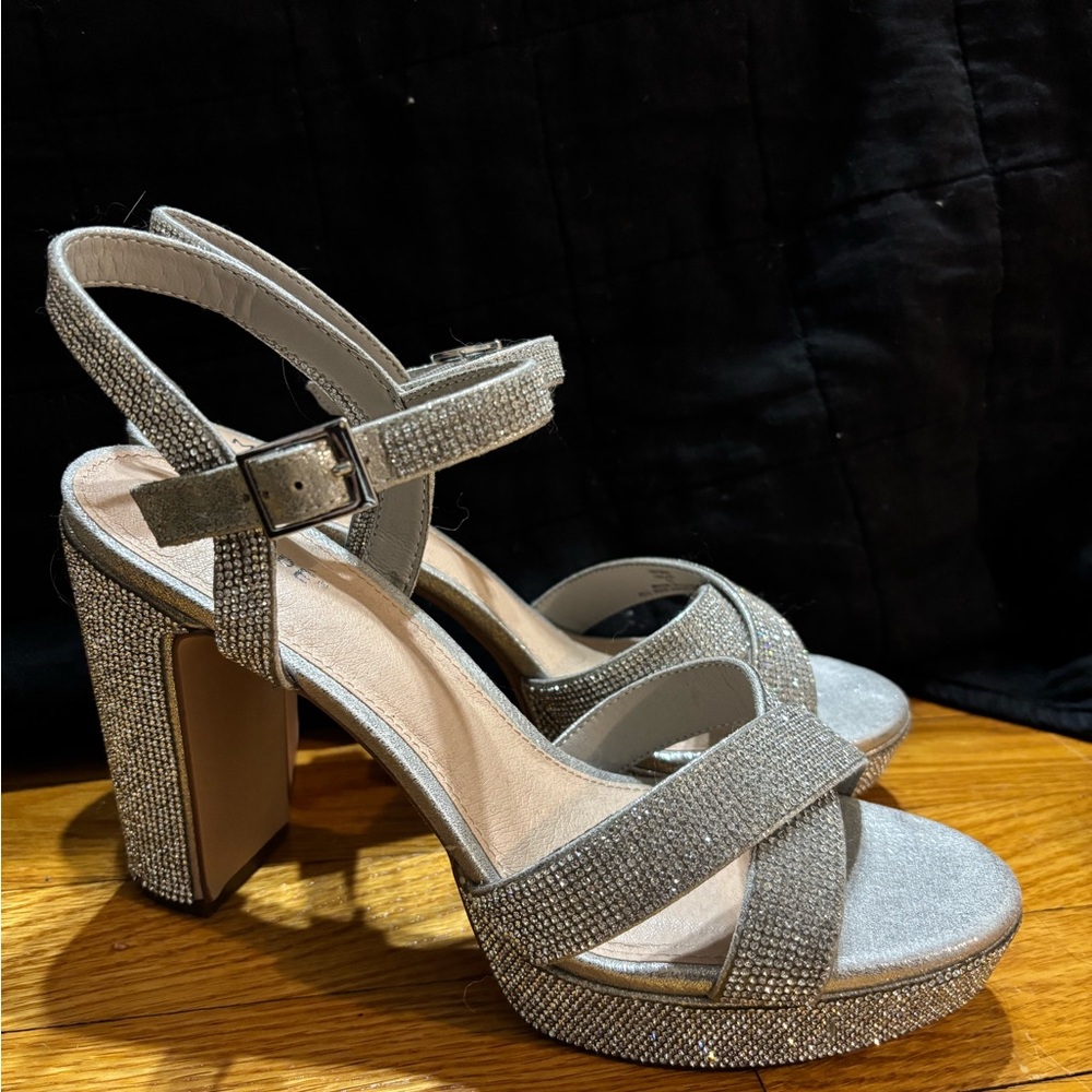 Maripe Glittering Silver Heels